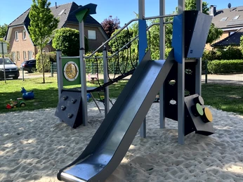 2025_Masurenstraße_Kombi-Spielanlage_.jpg