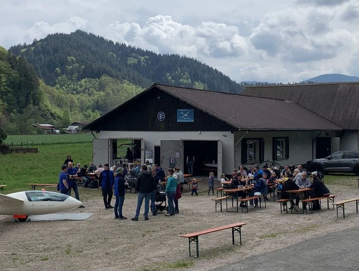 Fliegerfest am 1. Mai