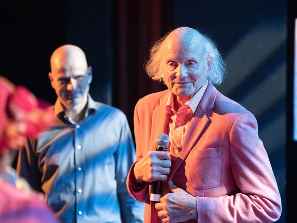 Heaven can Wait Chor; Leitung: Jan-Christof Scheibe Heaven can Wait Chor; Leitung: Jan-Christof Scheibe