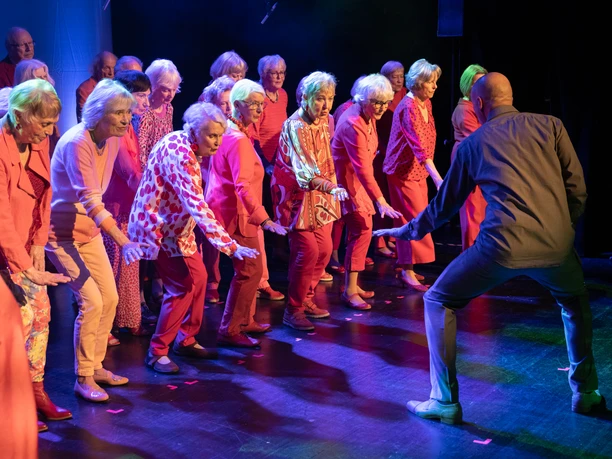 Heaven can Wait Chor; Leitung: Jan-Christof Scheibe Heaven can Wait Chor; Leitung: Jan-Christof Scheibe