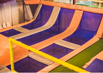 Beispielbild Trampolinhalle Beispielbild Trampolinhalle