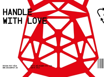 Designpost_Ausstellung Rotes geometrisches Muster mit dem Text HANDLE WITH LOVE und kleinen grafischen Symbolen.Red geometric pattern with the text HANDLE WITH LOVE and small graphic symbols.