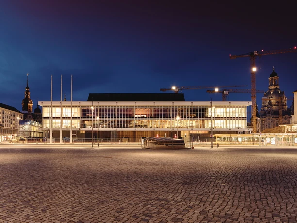 Kulturpalast Dresden Außenansicht