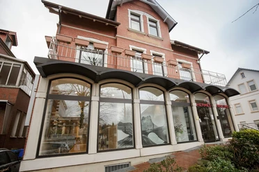 Salonaussen1.jpg