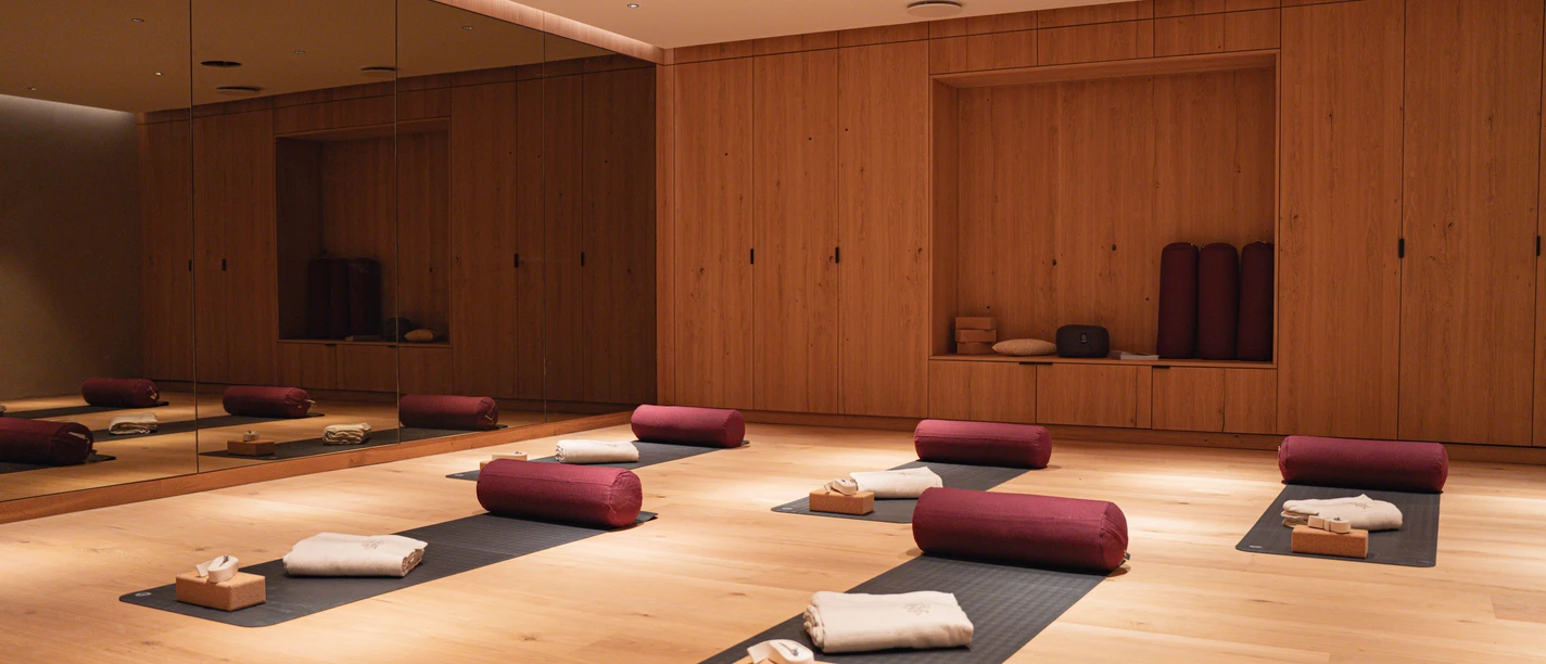 Kursraum mit Matten.jpeg