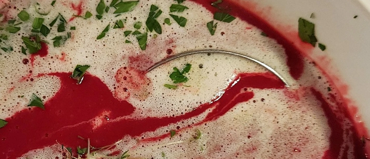 Samtige Rote Beete Suppe.jpg
