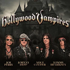 Vier Musiker vor dunklem Schlossmotiv mit dem Schriftzug Hollywood Vampires