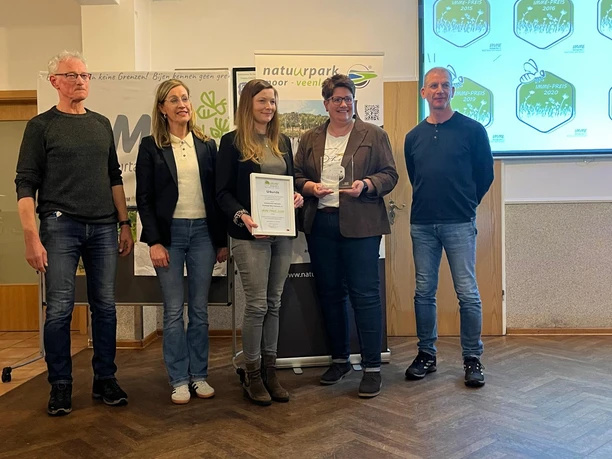 Der Vorstand der IMME und die Vertreterinnen aus der Geschäftsstelle des Naturpark Bourtanger Moor - Veenland bei Überreichung des IMME Preise 2026..jpg