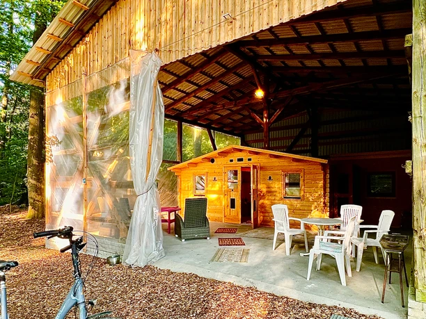 Waldhütte von Außen Waldhütte von Außen