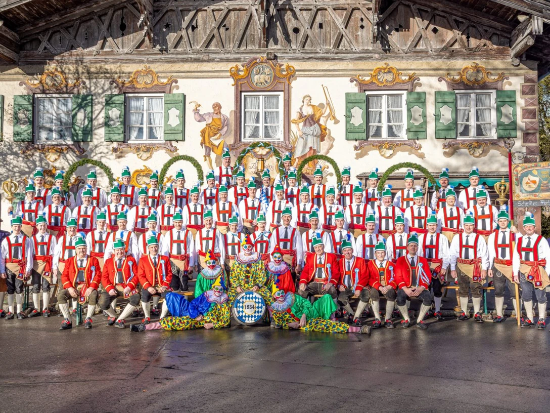 Partenkirchner Schäfflertanz.jpg