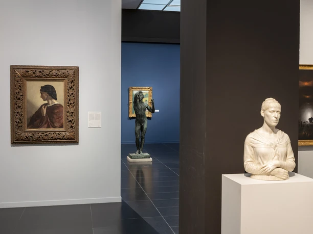 Wallraf-Richartz-Museum Exhibition room with paintings, a bronze figure and a white bust on a plinth