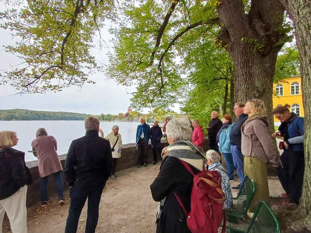 Stadtfuehrung_RibeKammerkor_bearb_FotoJ.Trebesius.jpg