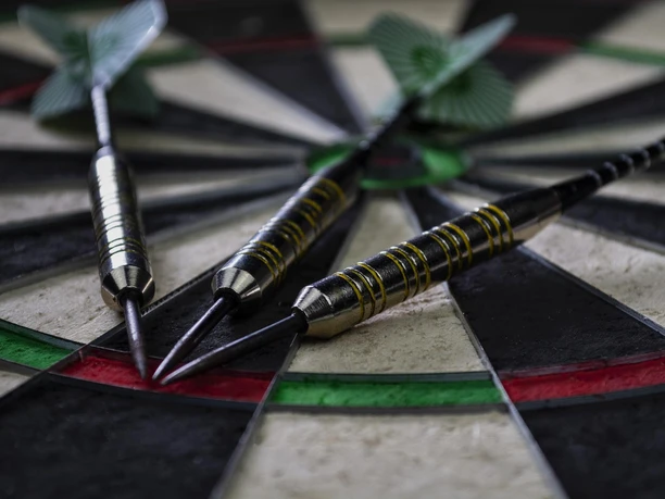 darts-3875088_1920.jpg