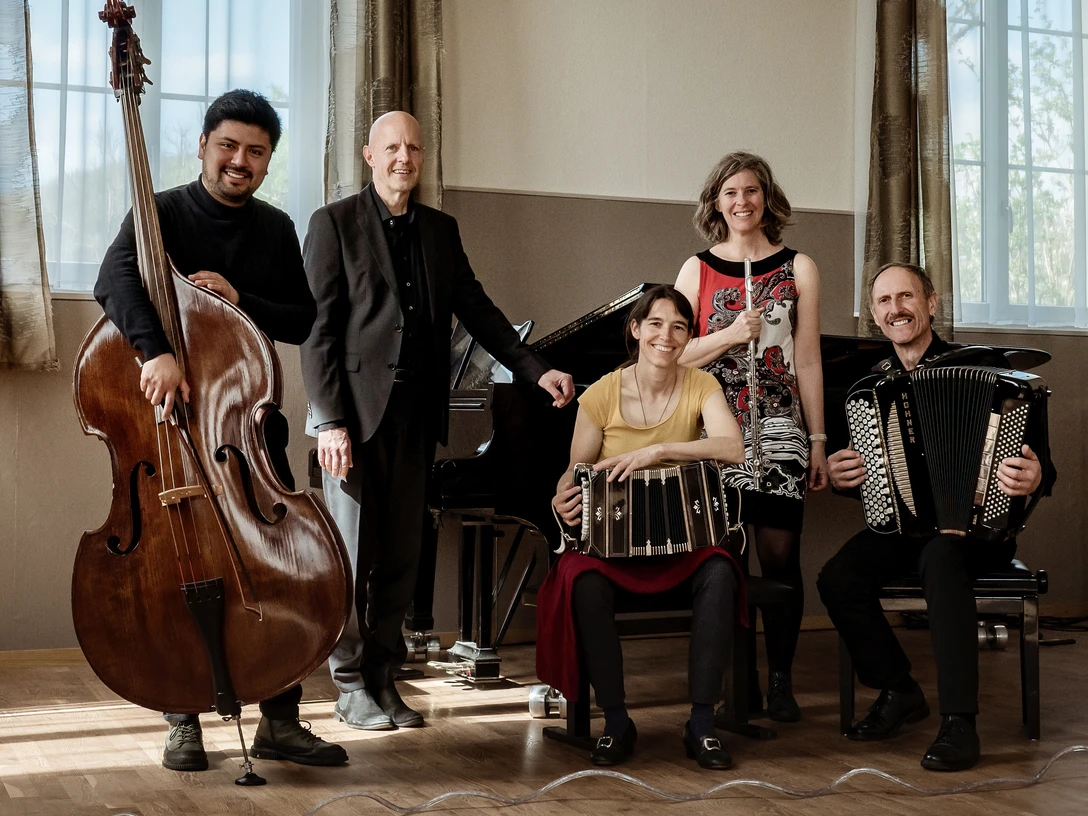 Robert Schmidts UR-Tango Ensemble