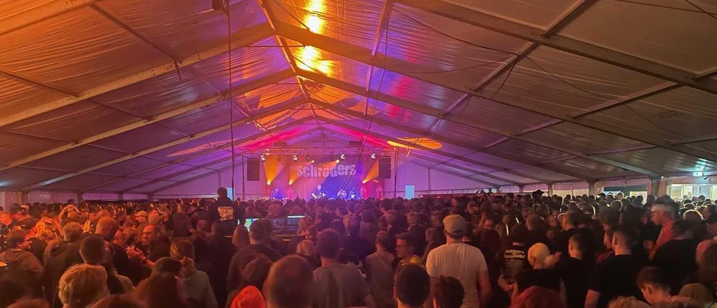 (c) Open Airport Mega Party_IMG_1336.jpg