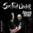 Zwei dunkel gekleidete Personen vor den Logos von Six Feet Under und Symphonic Autopsy.