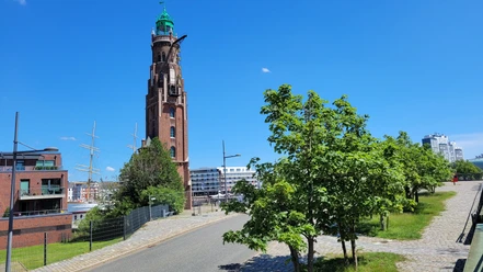 Simon-Loschen-Leuchtturm (c) Tanja Mehl_Erlebnis Bremerhaven_WEB.jpg Blick auf den Simon-Loschen-Leuchtturm