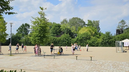 2026_06_17 Erlebnis-Tag vor der Stadtbücherei.jpg