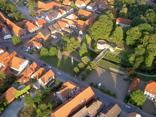 Burganlage_Coppenbrügge_2.JPG