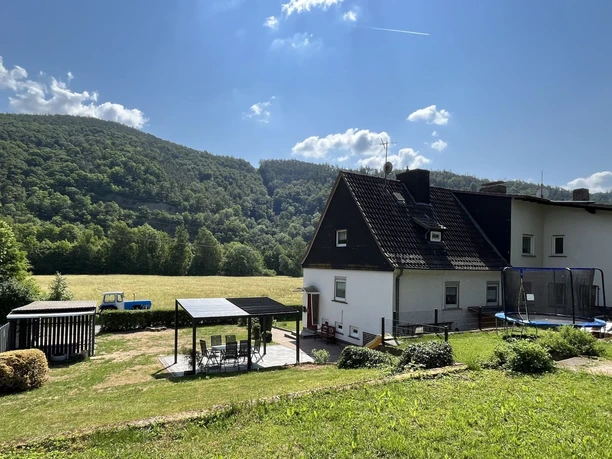 Familie Zinser mit Gartensauna