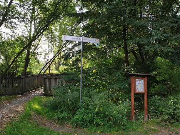 Radrundweg Salz und Burgen_Vitrine Startpunkt
