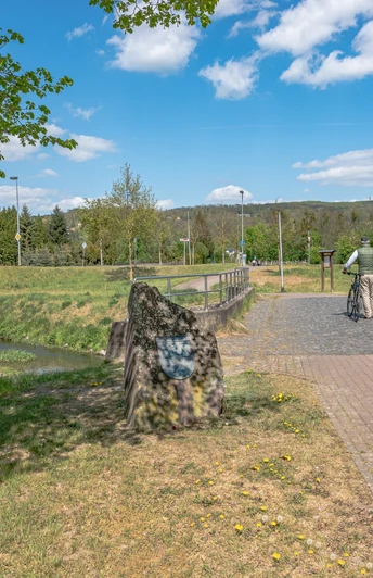 Brücke aus Buntsandstein- Startpunkt Rundweg Brücken und Grenzen
