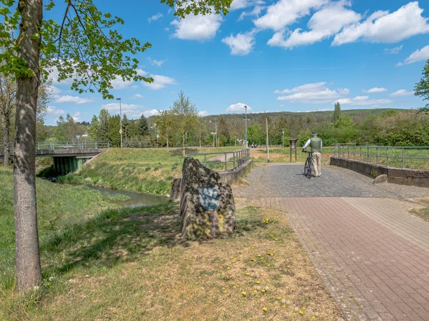 Brücke aus Buntsandstein- Startpunkt Rundweg Brücken und Grenzen