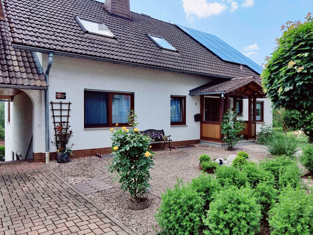 Separater Eingang zur Ferienwohnung Edersonne