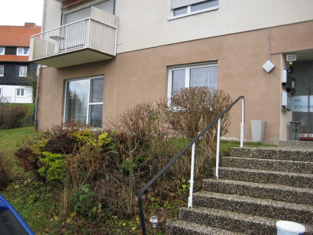 Eingangstreppe - links EG Ferienwohnung Naturoase