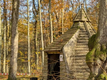 Köhlerhütte auf den VitalWegen im Herbst