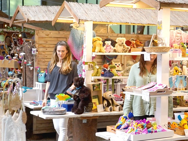 Ostermarkt im Wildpark Schwarze Berge_.jpg