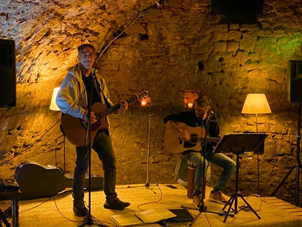 Kultur in Kellern und Höfen
