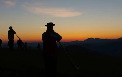 Sonnenaufgang Alphorn
