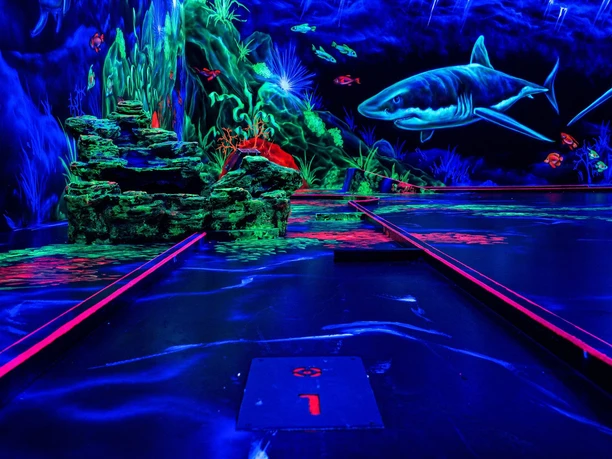 neongolf_jh_neongolf-8-scaled.jpg