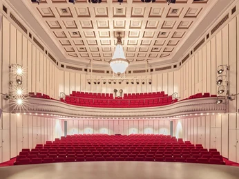 csm_Theatersaal_C_W.Bordasch_cc2a60ab9d.jpg