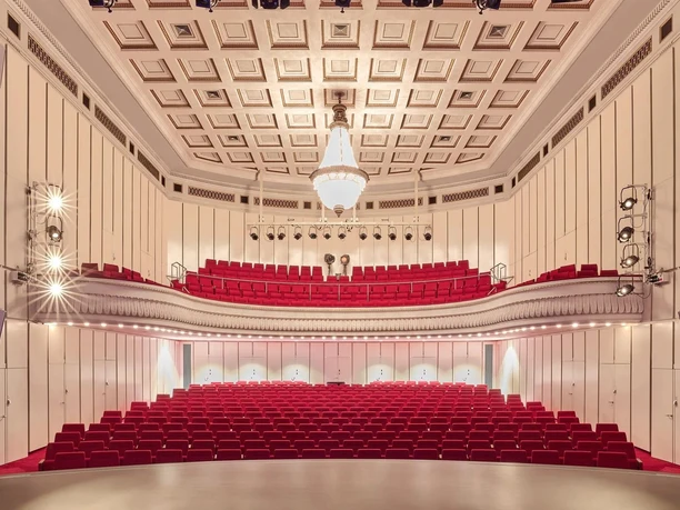 csm_Theatersaal_C_W.Bordasch_cc2a60ab9d.jpg