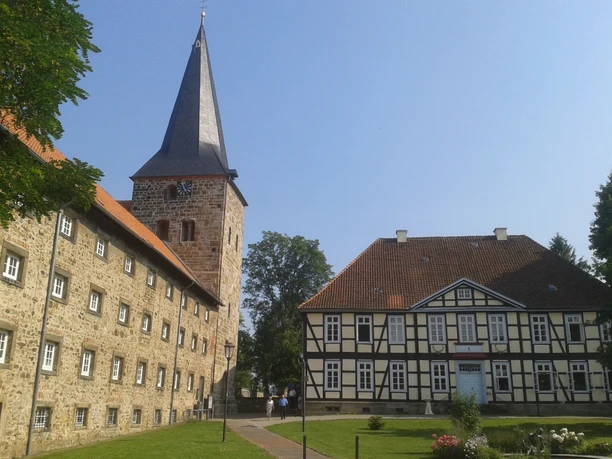 Kirche_Kloster_Amthof_Wennigsen