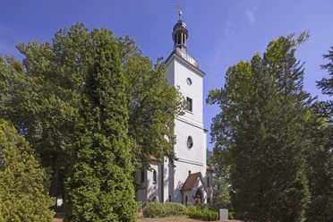 Vue sur l'église Frauenkirche à Groitzsch.