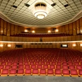 Saal Großes Haus im Stadttheater Bremerhaven(c) Heiko Sandelmann_WEB.jpg Großer Saal im Stadttheater Bremerhaven