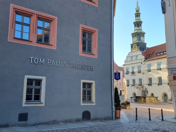 Tom Pauls Theater Pirna Haus mit Schriftzug Tom Pauls Theater