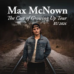 Eine Person auf Bahngleisen mit dunkler Jacke, darüber Tourtitel Max McNown EU 2026