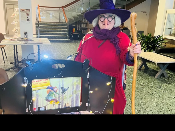 Vorlesehexe Lyria