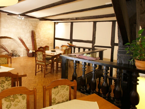 Altstadt-Café_historisches Gemäuer