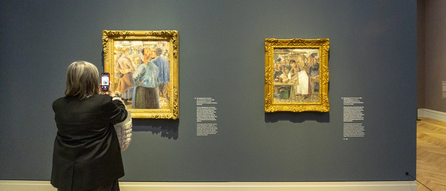 Museum Barberini Blick auf Gemälde im Barberini Museum in Potsdam