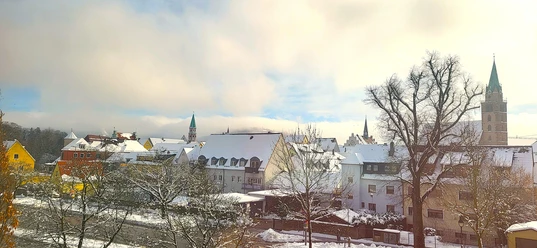 Verschneites Neumarkt I (Foto Christine Riel).jpg