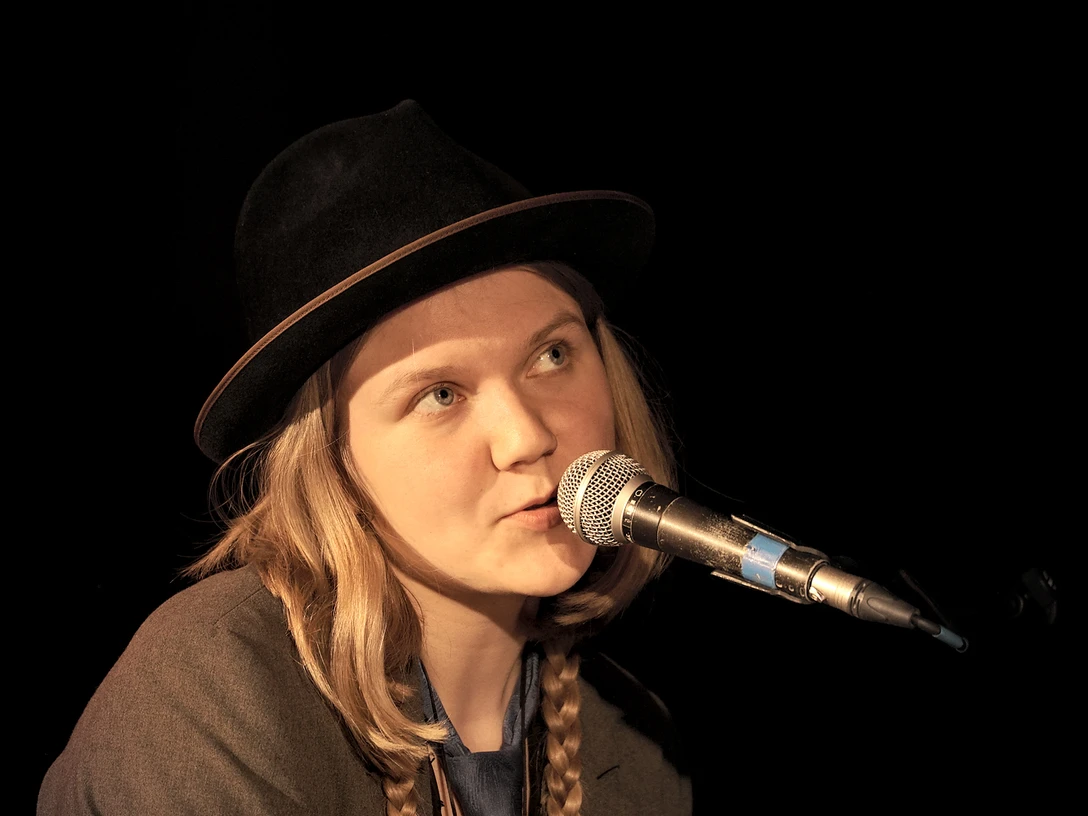 25-10-09-LL-02b-LeonoreLilja_cSimon Fagermann-A7S05222 - Kopie.jpg