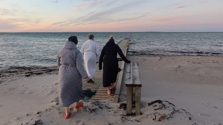 Nordals_Vinterbadere-ved-Købingsmark_Strand©Janni_Krull