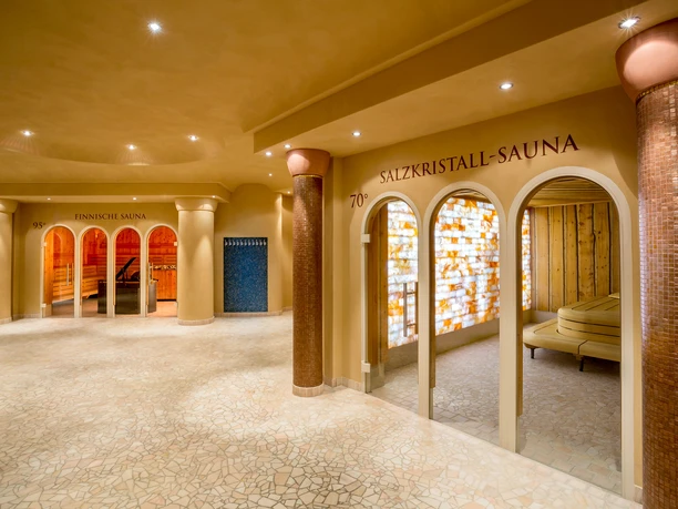 Frankfurt Meridian Spa - Salt crystal sauna Sauna area with salt crystal sauna and Finnish sauna