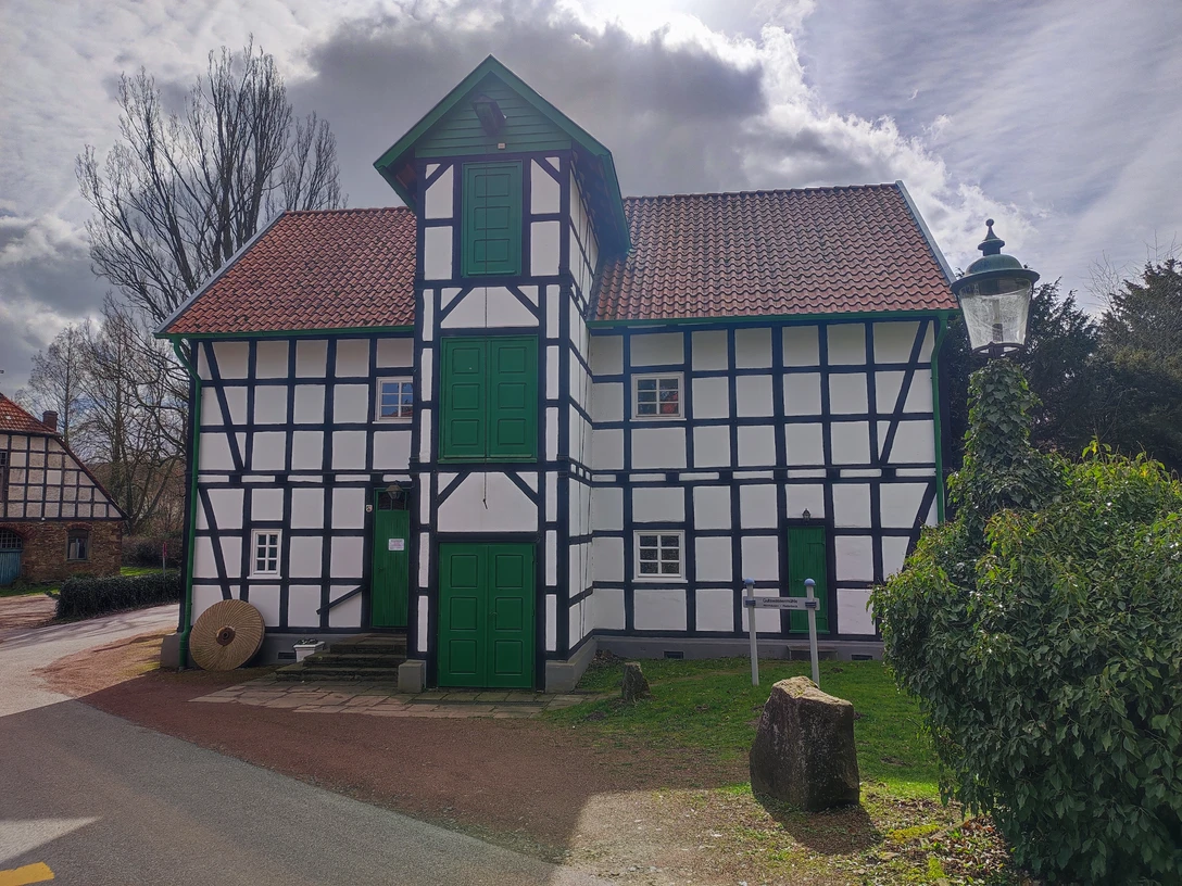 Gutswassermühle_Touristik Preussisch Oldendorf.jpg