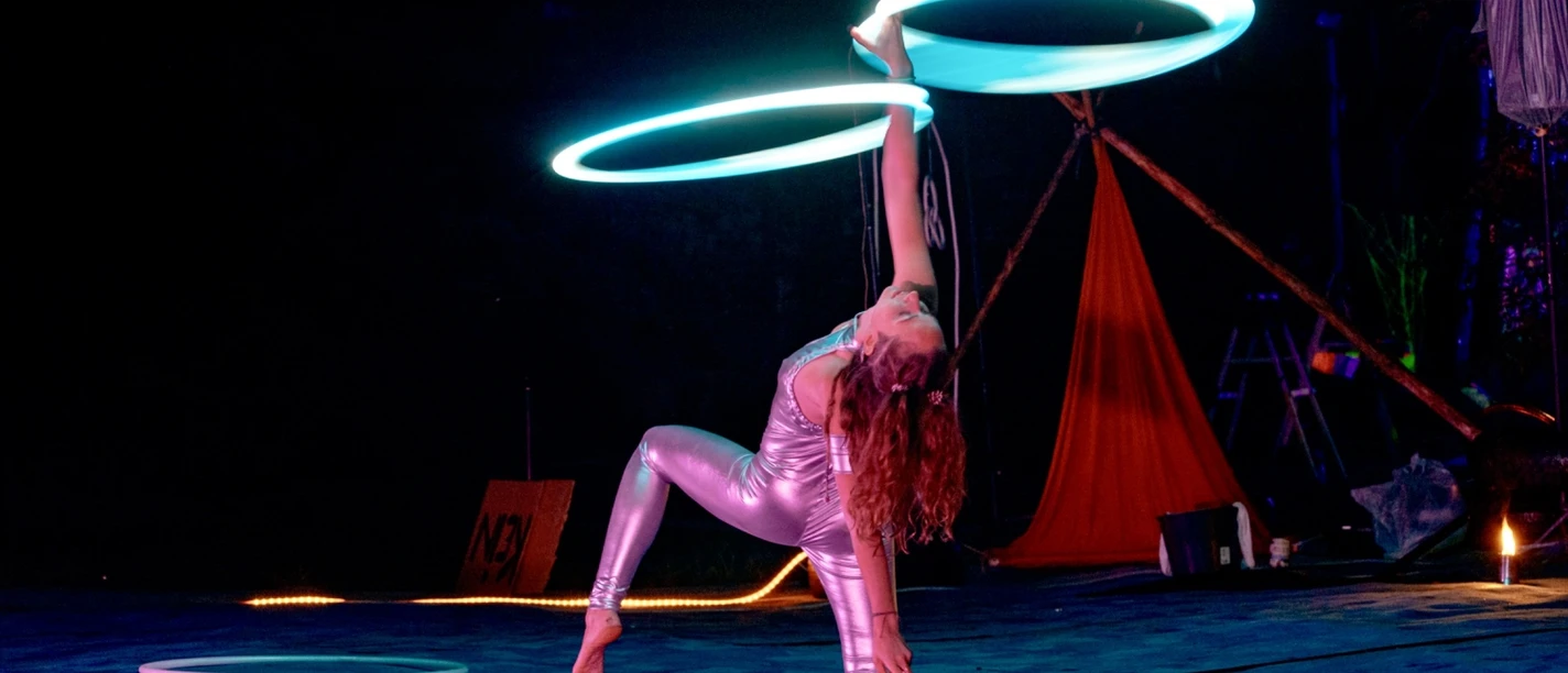 LED-Hula Hoop-Show auf Juist.jpg LED-Hula Hoop-Show auf Juist